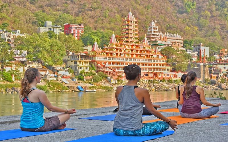 Beyond the Ashrams: Discovering Rishikesh's Elegant Side – Luxury Stays in the Yoga Capital